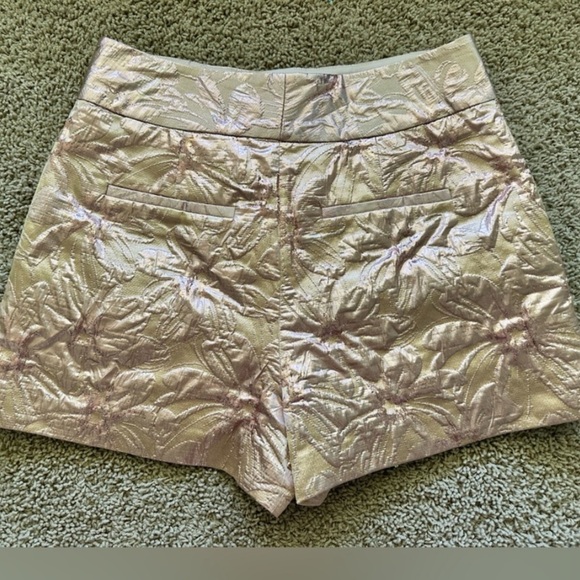 Alice + Olivia Metallic Floral Shorts - Pink and Gold 

8141 - Picture 2 of 4